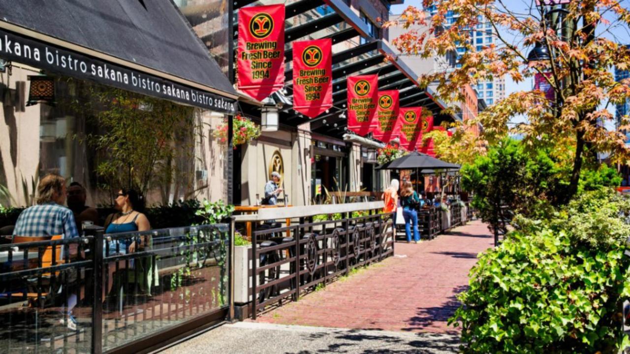 Best Location Downtown Chic Suites Vancouver Exterior photo