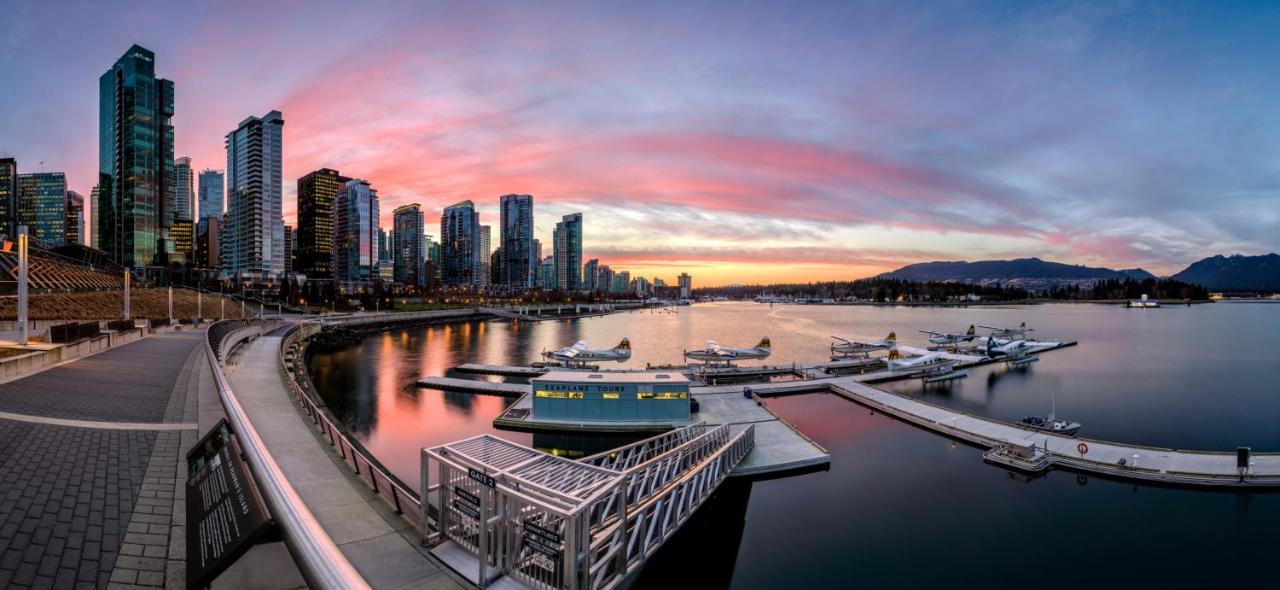 Best Location Downtown Chic Suites Vancouver Exterior photo
